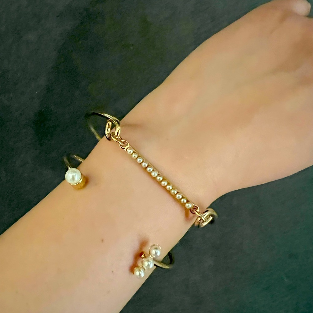 2 pearl bracelets for $18